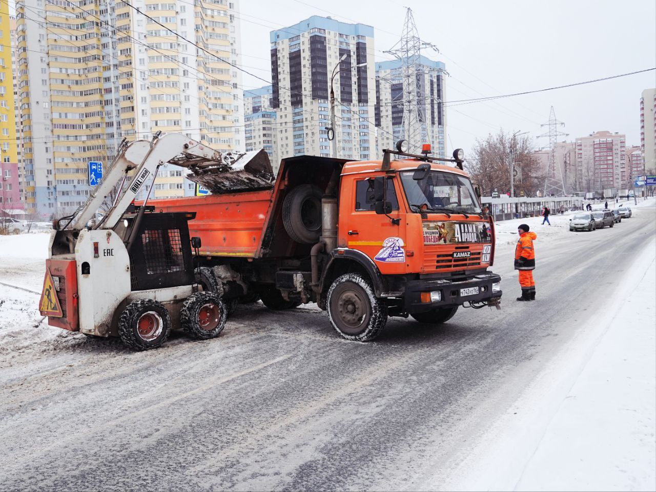 Иван Носков: Выходные дни для городских служб Самары традиционно были рабочими Иван Носков: Выходные дни для городских служб Самары традиционно были рабочими