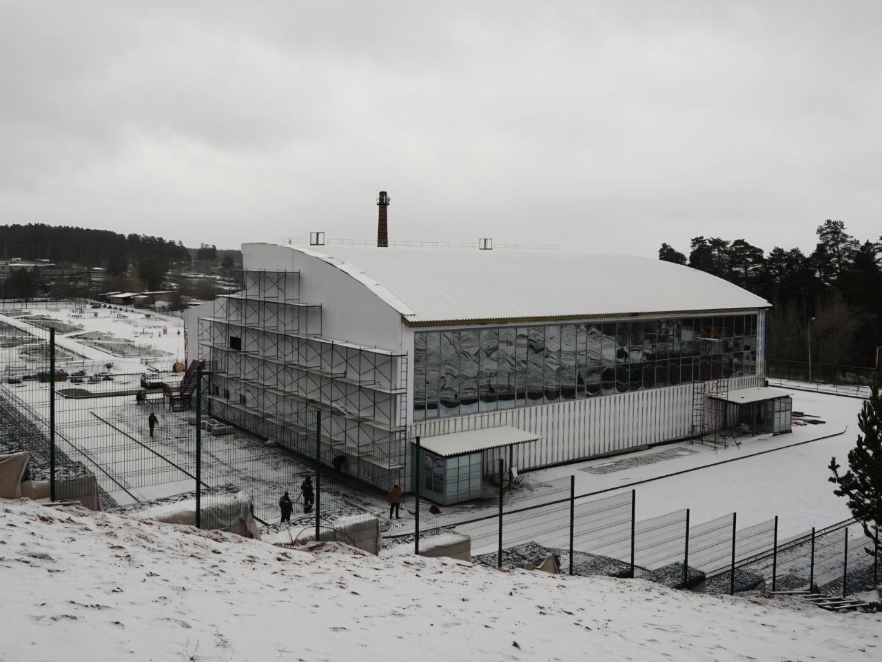 Строительство ФОКа в поселке Прибрежном на территории Самары выполнено на 75% Строительство ФОКа в поселке Прибрежном на территории Самары выполнено на 75%