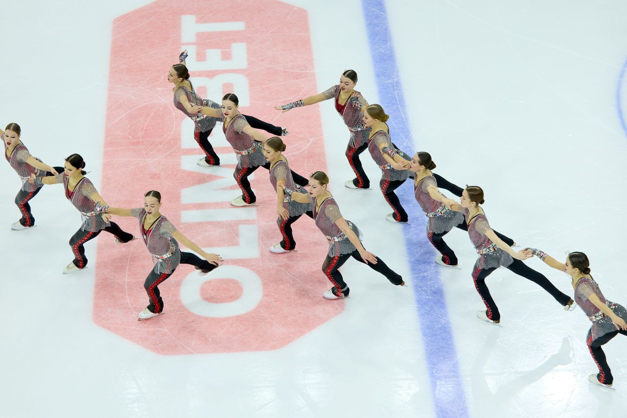 В Самаре завершились соревнования по синхронному фигурному катанию В Самаре завершились соревнования по синхронному фигурному катанию
