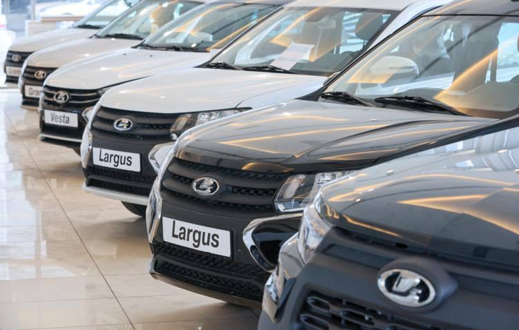 Автомобили Lada в 2025 году сохранили долю в четверть российского рынка