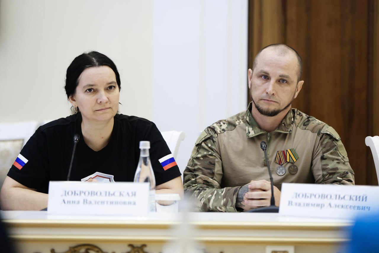 С коллегами из областного правительства во главе с губернатором Вячеславом Андреевичем Федорищевым провели встречу с выпускниками первого потока региональной программы «СВОё Дело. Самарская область» С коллегами из областного правительства во главе с губернатором Вячеславом Андреевичем Федорищевым провели встречу с выпускниками первого потока региональной программы «СВОё Дело. Самарская область»