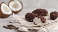 Изумительное кокосовое лакомство затмит магазинное: всего 15 минут, и десерт на столе