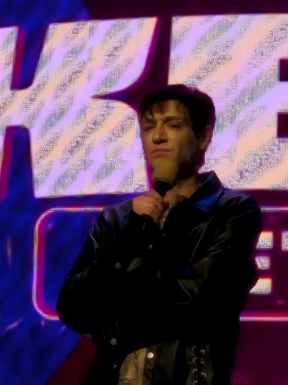 Участник «Битвы экстрасенсов» Александр Шепс выступил на детском КВНе в Самаре Участник «Битвы экстрасенсов» Александр Шепс выступил на детском КВНе в Самаре