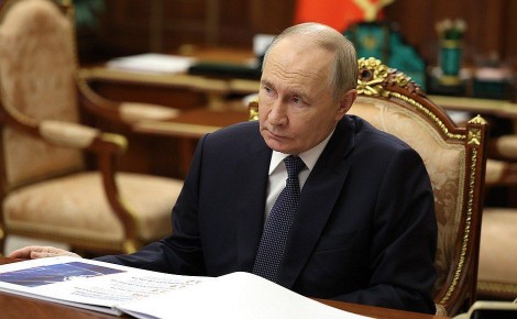 Президент России Владимир Путин провел встречу с секретарем Генсовета партии «Единая Россия» Владимиром Якушевым