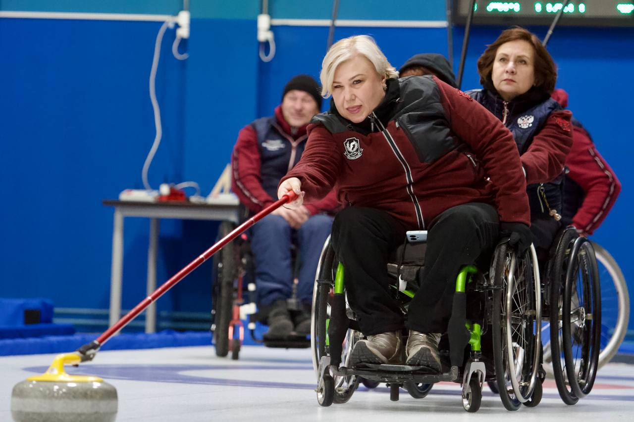 Небольшая история о том, как полюбить ….. кёрлинг))) Небольшая история о том, как полюбить ….. кёрлинг)))