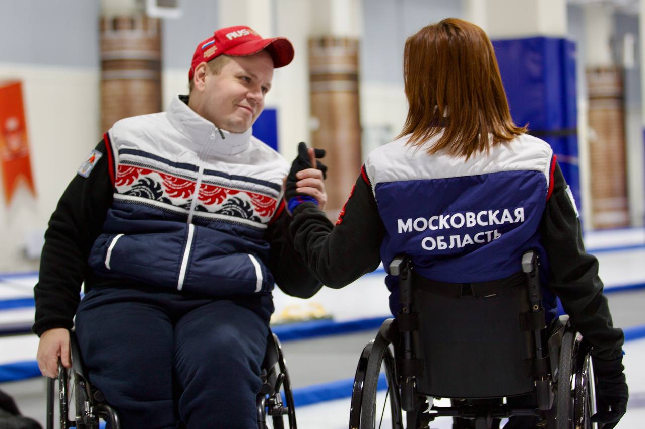 Небольшая история о том, как полюбить ….. кёрлинг))) Небольшая история о том, как полюбить ….. кёрлинг)))