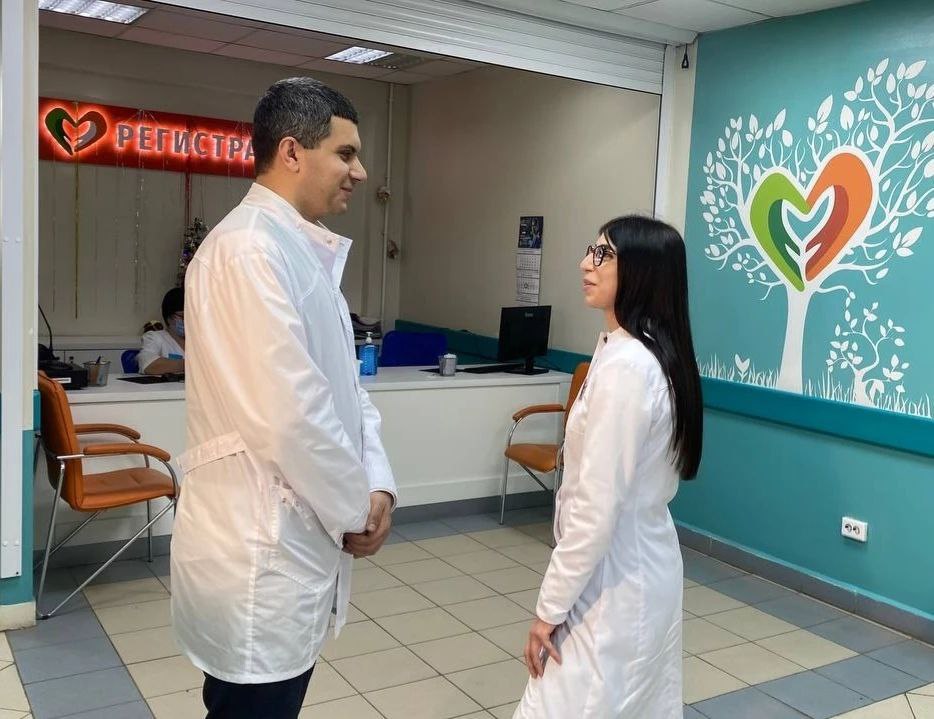 Благодаря региональным мерам поддержки в Сызранскую больницу удалось привлечь 29 врачей из других субъектов по ключевым специальностям: терапевтов, педиатров, хирургов, неврологов Благодаря региональным мерам поддержки в Сызранскую больницу удалось привлечь 29 врачей из других субъектов по ключевым специальностям: терапевтов, педиатров, хирургов, неврологов