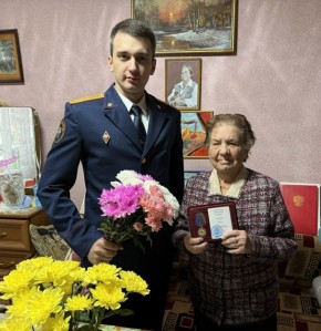 По поручению Председателя СК России Александра Ивановича Бастрыкина заместитель руководителя следственного отдела по Красноглинскому району Никита Алексеевич Сидоров вручил памятную медаль СК России «80 лет Победы в Великой...