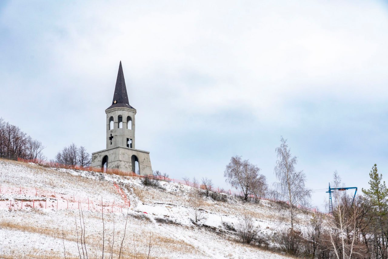 Заснеженная гора Светёлка в Шигонском районе и виды с неё