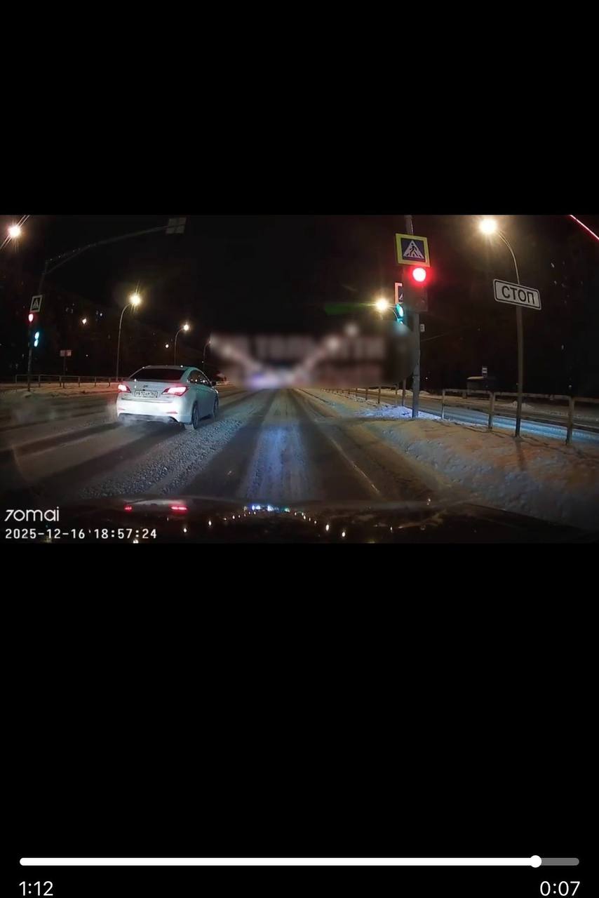 В Тольятти зафиксирован проезд на красный сигнал светофора В Тольятти зафиксирован проезд на красный сигнал светофора