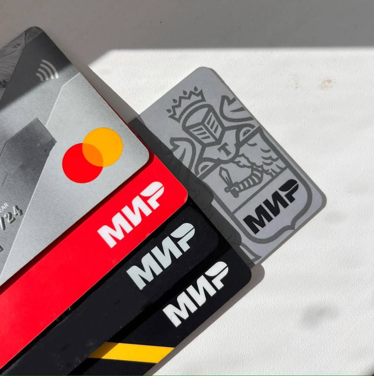 Скоро россияне смогут класть деньги на счёт в банкомате без карты