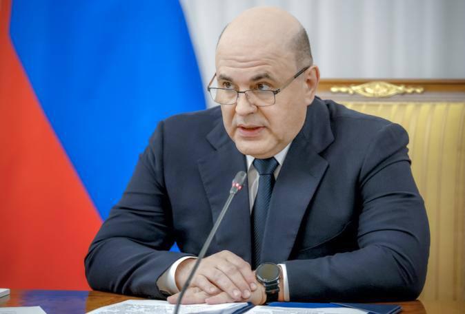 Мишустин: важно, чтобы регионы сами решали, как обновлять общественный транспорт