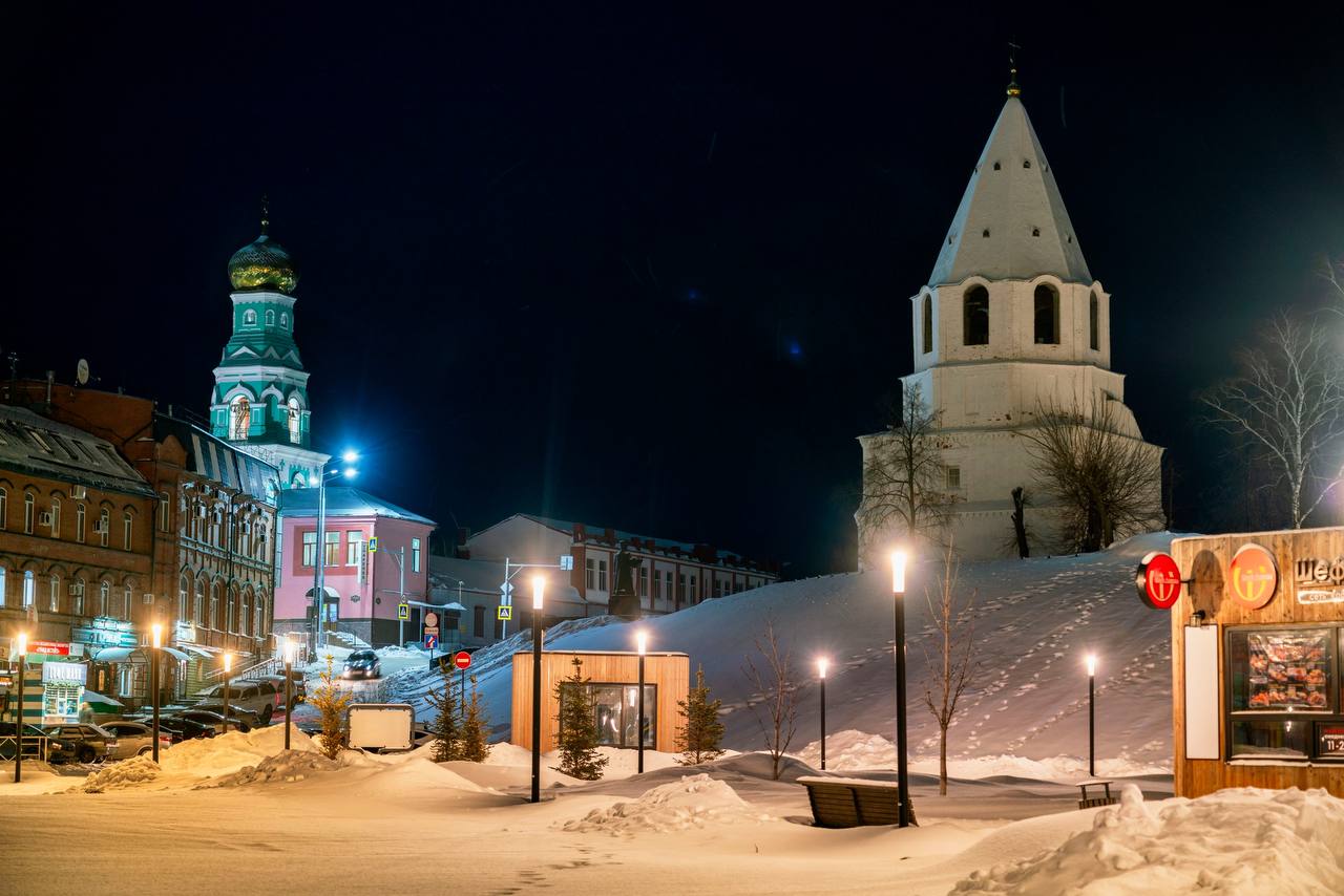 Свзрань в огнях. Кому на Волге Свзрань в огнях. Кому на Волге