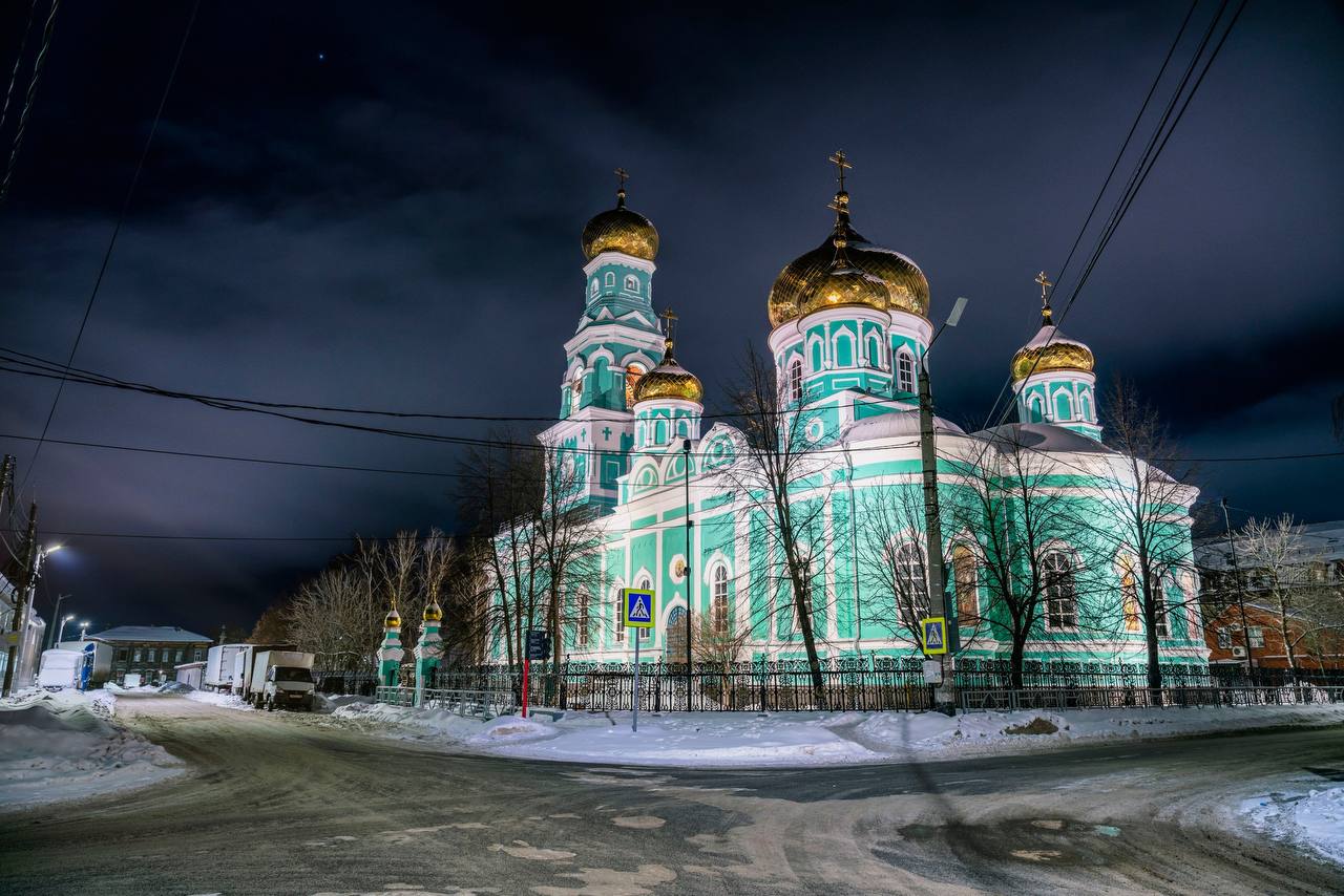 Свзрань в огнях. Кому на Волге Свзрань в огнях. Кому на Волге