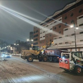 В Самаре продолжается работа по уборке снега