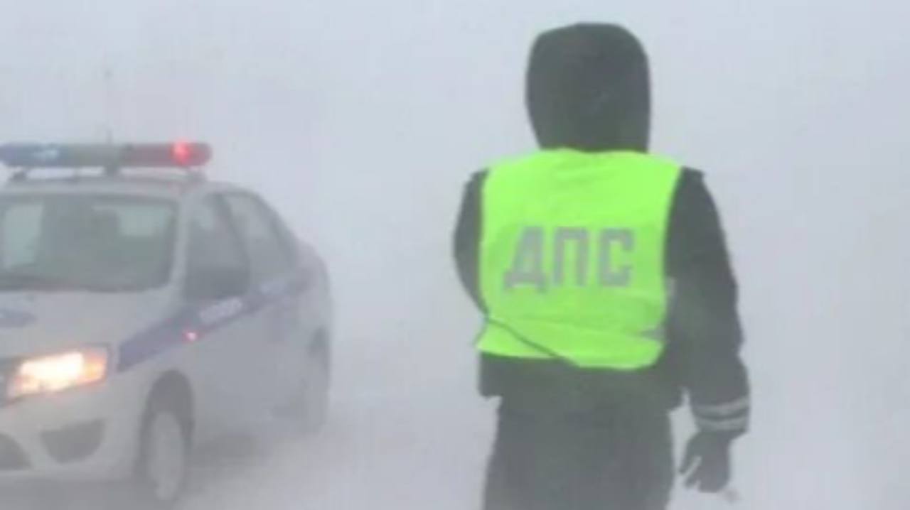 31 декабря в Самарской области ожидается ухудшение погоды: перепады температуры, мокрый снег, на отдельных участках дорог — снежные заносы, гололедица и сильный боковой ветер