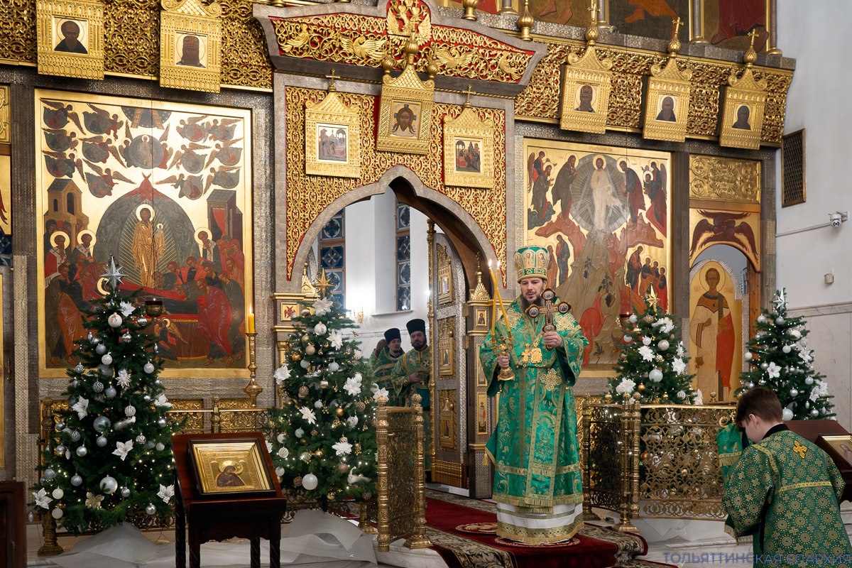 В ночь на 1 января, в день памяти преподобного Илии Муромца и в гражданское новолетие, епископ Тольяттинский и Жигулёвский Нестор совершил божественную литургию в Преображенском кафедральном соборе Тольятти