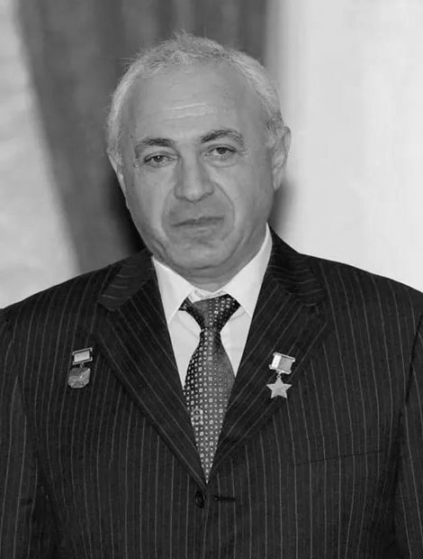 Не стало Рубена Есаяна, бывшего заместителя генерального директора – начальника летно-испытательного центра подведомственного Росавиации ГосНИИ ГА, Героя России, Заслуженного летчика-испытателя РФ. Рубен Татевосович...