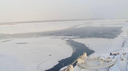 Переправу из Самары в Рождествено закрыли 2 января изза сложной ледовой обстановки