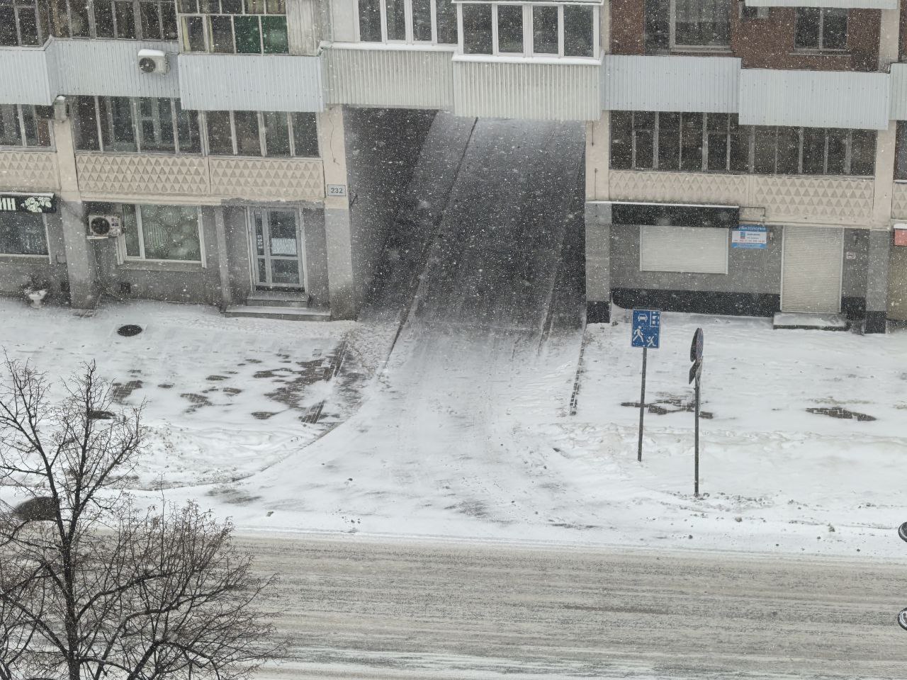 Снегопад в Самаре. Сегодня, 3 января, погода в Самаре полностью оправдывает прогнозы синоптиков Снегопад в Самаре. Сегодня, 3 января, погода в Самаре полностью оправдывает прогнозы синоптиков