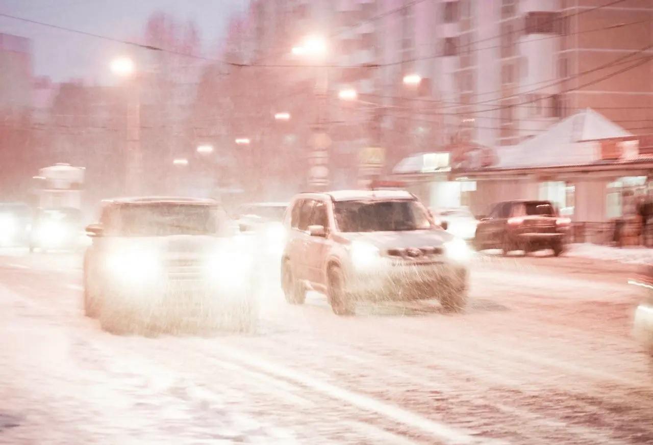 Ограничение движения транспорта ввели на подъезде к Оренбургу в Самарской области