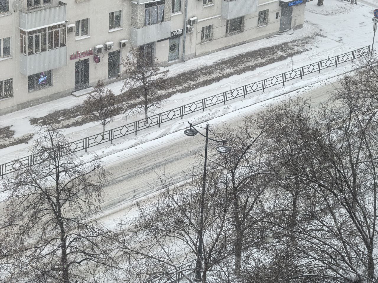 Снегопад в Самаре. Сегодня, 3 января, погода в Самаре полностью оправдывает прогнозы синоптиков Снегопад в Самаре. Сегодня, 3 января, погода в Самаре полностью оправдывает прогнозы синоптиков