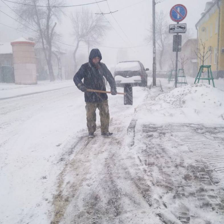 В Самаре проводят уборку снега В Самаре проводят уборку снега