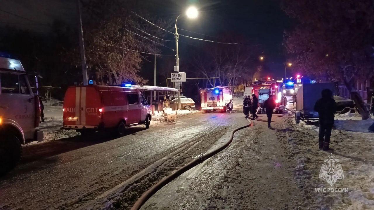 Загорелись три жилых дома в Самаре на улице Молодогвардейской