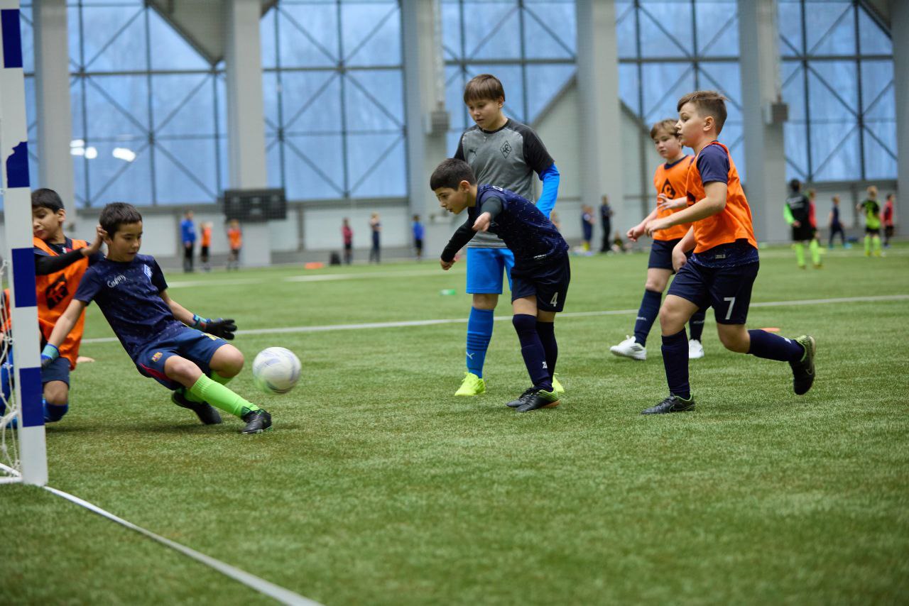 В Самаре завершился детский турнир «В Новый год с футбольным мячом» В Самаре завершился детский турнир «В Новый год с футбольным мячом»