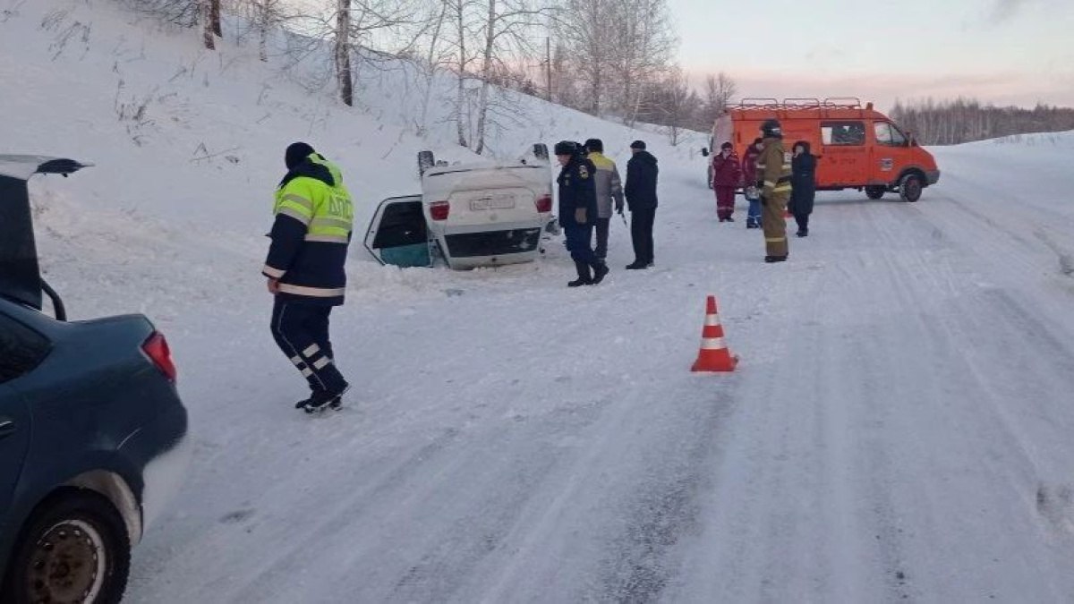 В Самарской области Volkswagen вылетел в кювет 6 января