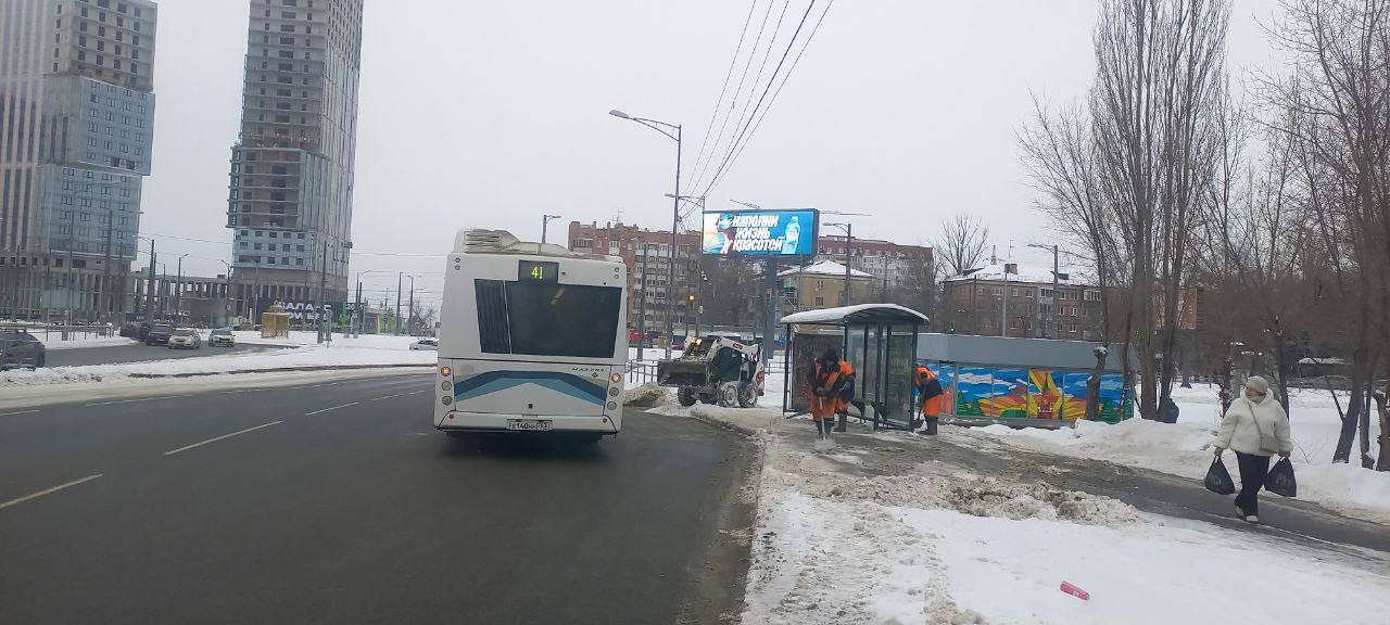 В Самаре приводят в порядок тротуары и лестницы В Самаре приводят в порядок тротуары и лестницы