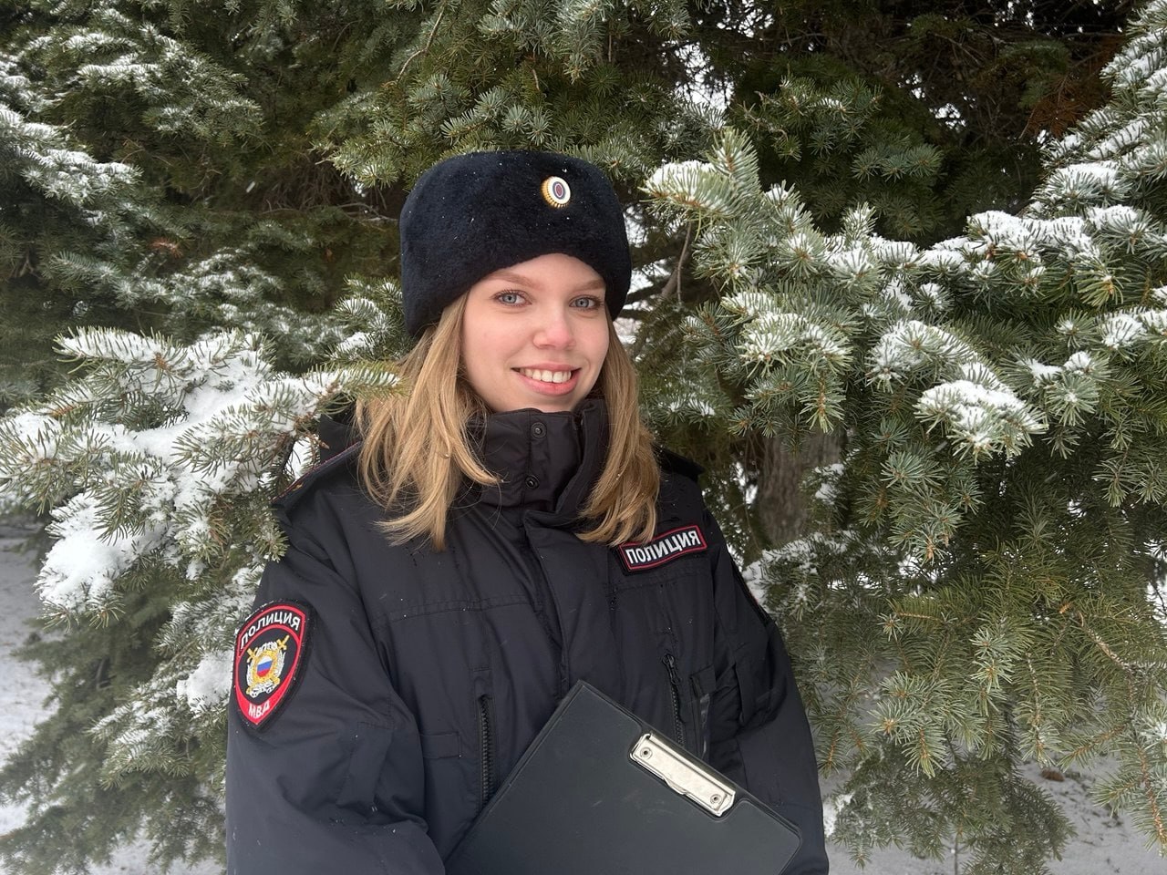 В рубрике #ДоброеУтро с тёплыми пожеланиями добра и успехов к вам обращается Виктория Степанова, инспектор ОиАЗ МУ МВД России «Сызранское»