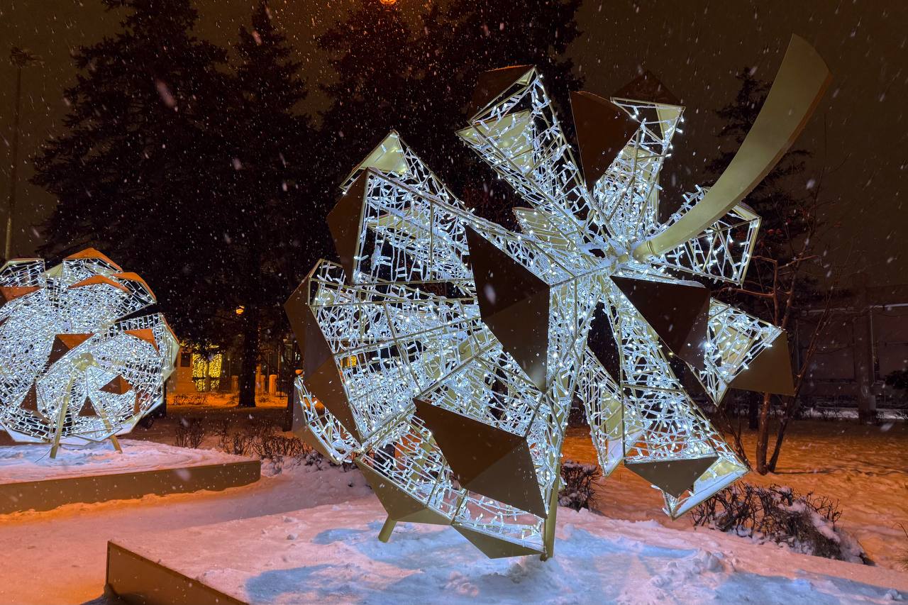 Праздничные каникулы подходят к концу, а вот Самара все еще сияет Праздничные каникулы подходят к концу, а вот Самара все еще сияет