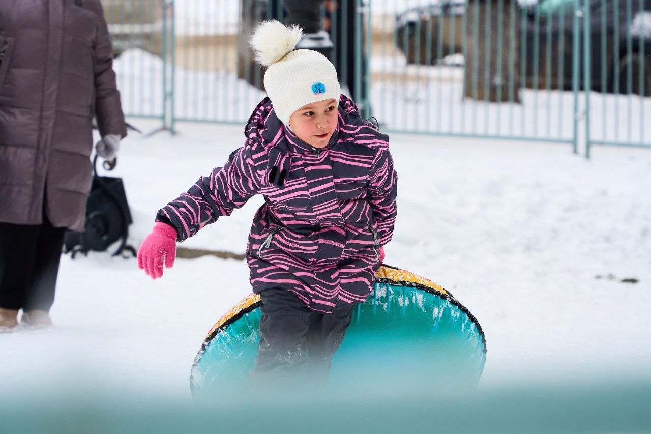 Снег на каникулы не уходит Снег на каникулы не уходит