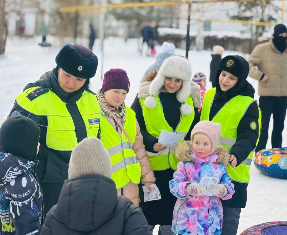 Госавтоинспекция Красноярского района провела профилактическую беседу с детьми о безопасности на дорогах в зимний период
