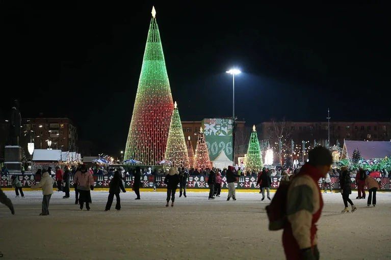 Елочный комплекс на площади Куйбышева будет открыт до 1 февраля!