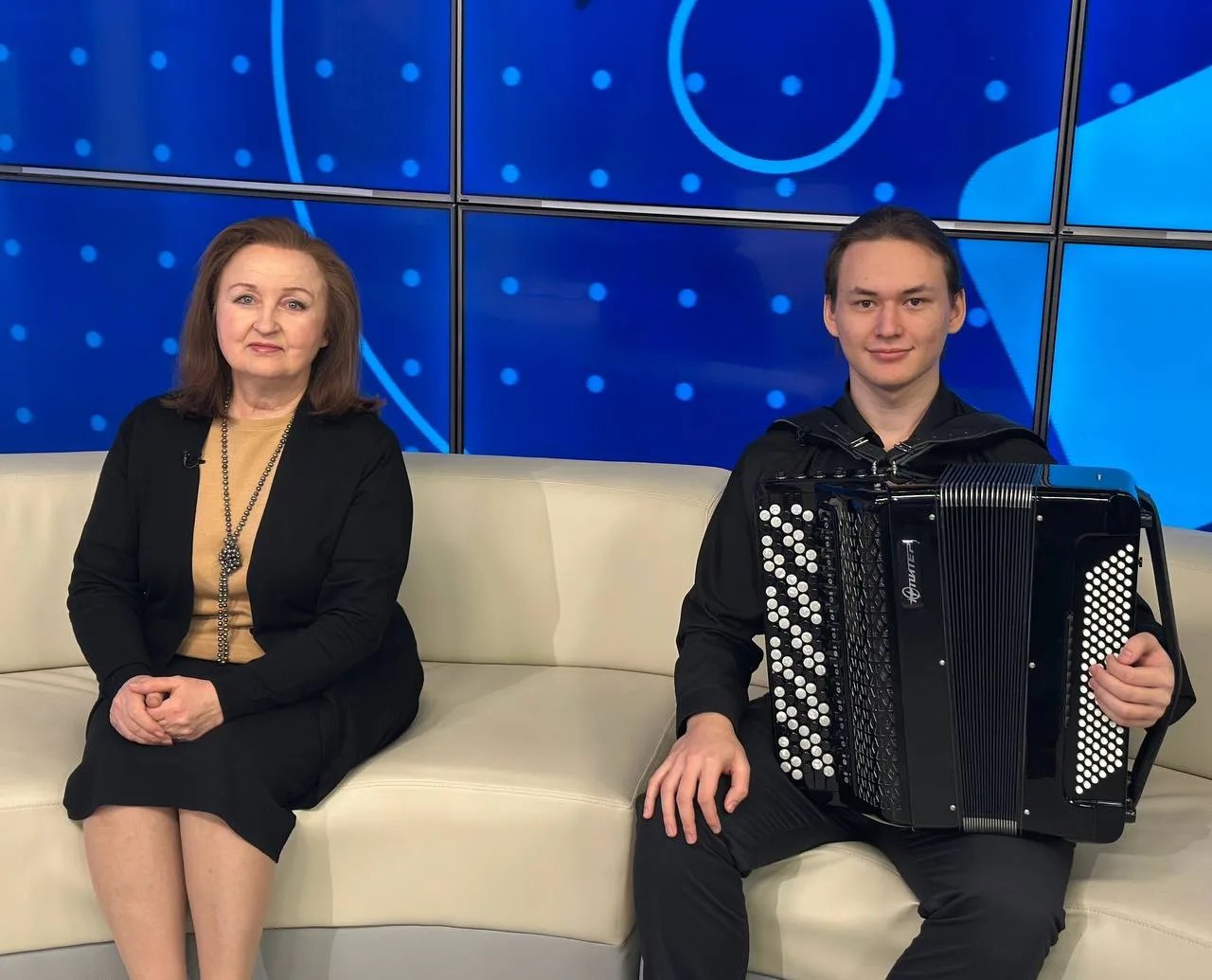 Они постигают мастерство и гармонию звуков и делают большие успехи на профессиональном пути! Они постигают мастерство и гармонию звуков и делают большие успехи на профессиональном пути!