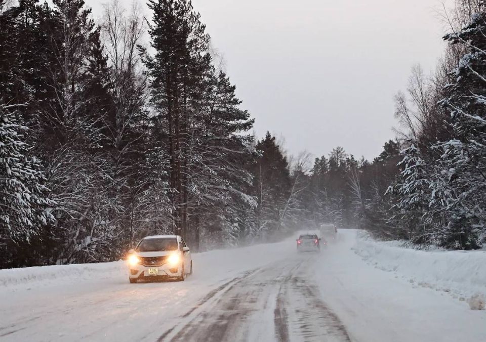 В Оренбуржье открыли движение на одной автодороге, на ряде участков ограничения продлены