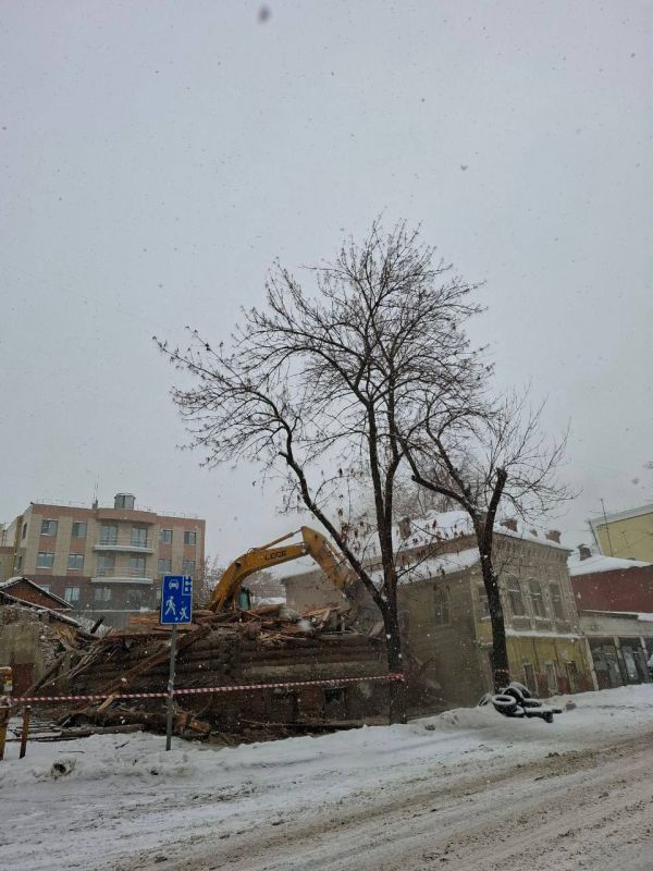 В Самаре начали сносить 17 аварийных домов в разных районах города