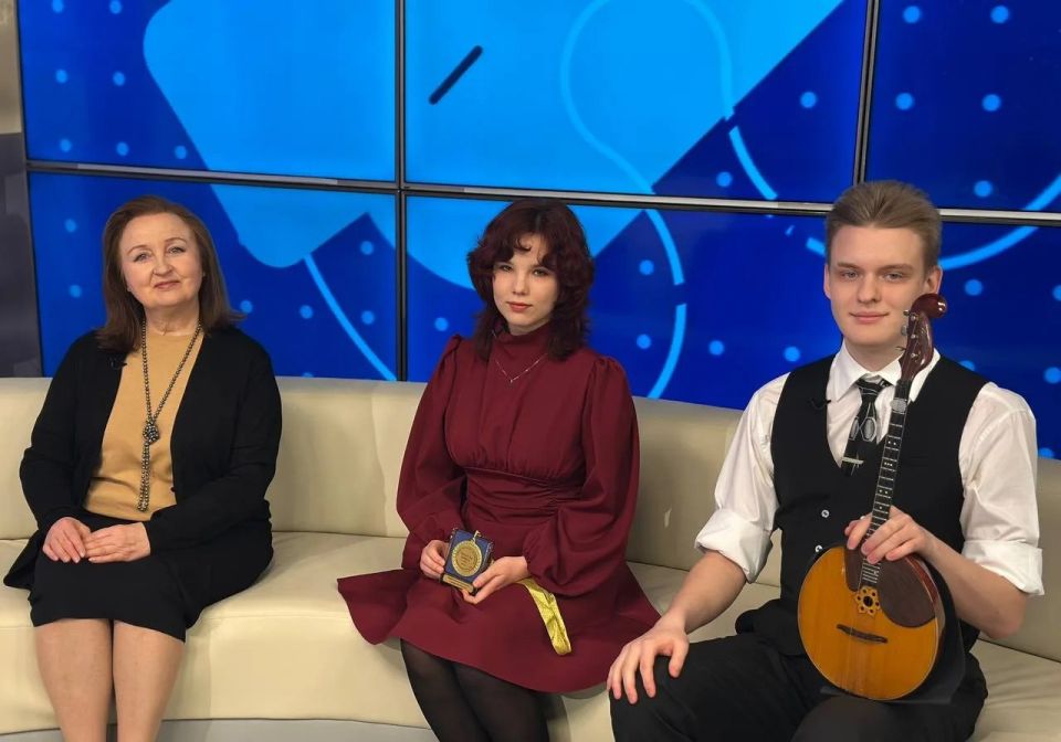 Они постигают мастерство и гармонию звуков и делают большие успехи на профессиональном пути!