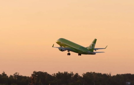 В Оренбурге снят режим воздушных ограничений, аэропорт возобновил работу