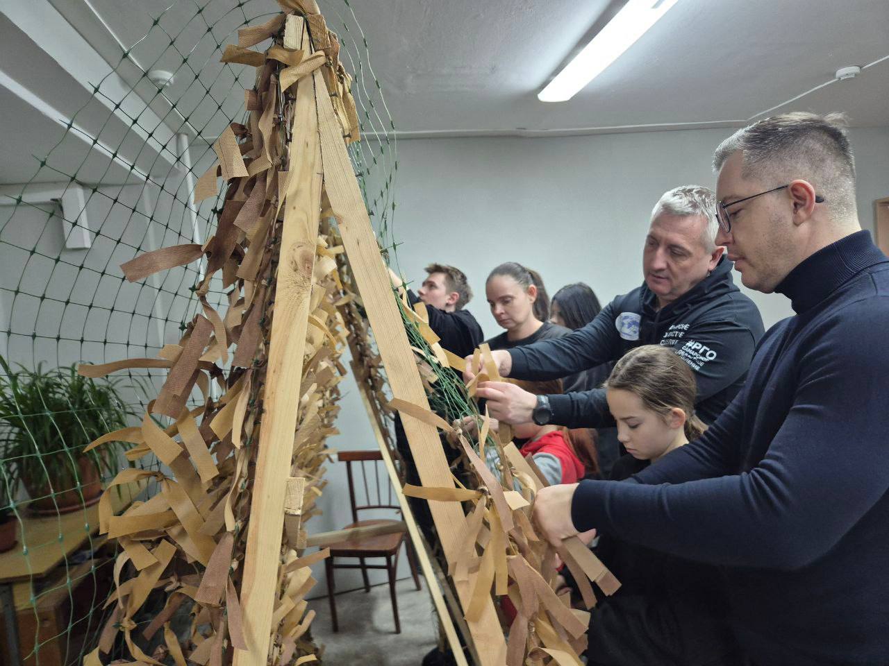 При поддержке Единой России каждый день бойцам доставляют гуманитарные грузы При поддержке Единой России каждый день бойцам доставляют гуманитарные грузы