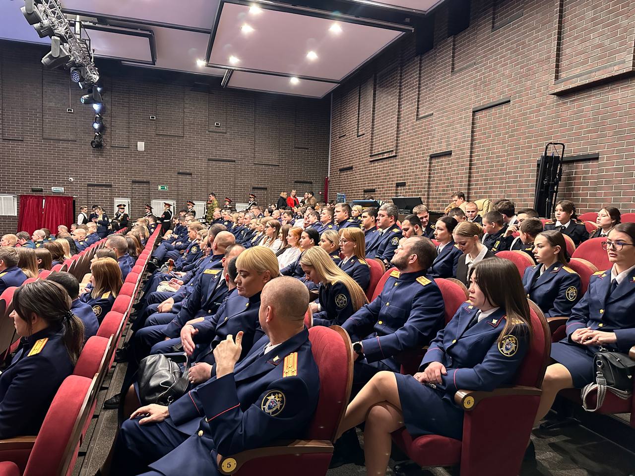 В Самаре проходит торжественная церемония, посвященная Дню образования следственного комитета России В Самаре проходит торжественная церемония, посвященная Дню образования следственного комитета России