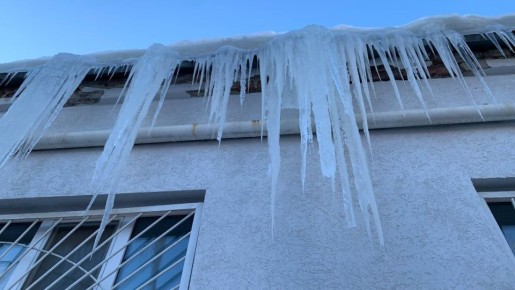 Самарцам напомнили зимние правила посещения занятий во всех школах из-за морозов