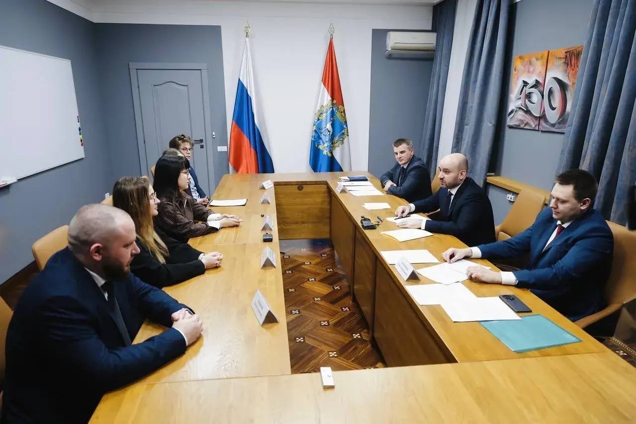 В правительстве региона прошла встреча губернатора Вячеслава Федорищева с лауреатами стипендии Президента РФ для аспирантов и адъюнктов