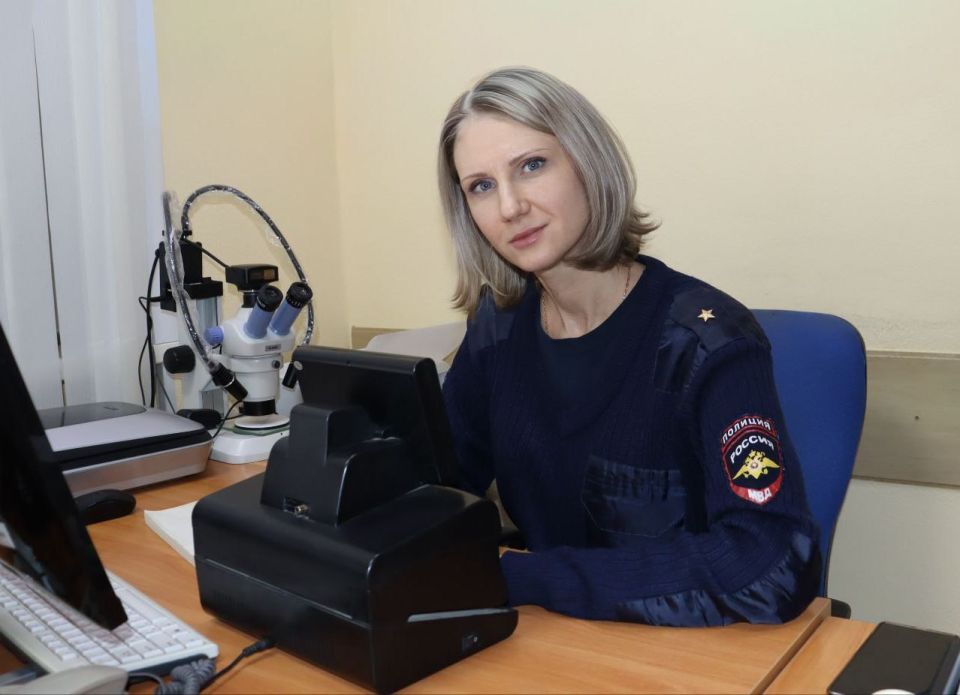 В рубрике #ДоброеУтро с пожеланиями здоровья и благополучия к вам обращается Светлана Ушкова — старший эксперт 8 отделения (Красноглинский район) экспертно - криминалистического отдела Управления МВД России по городу Самаре