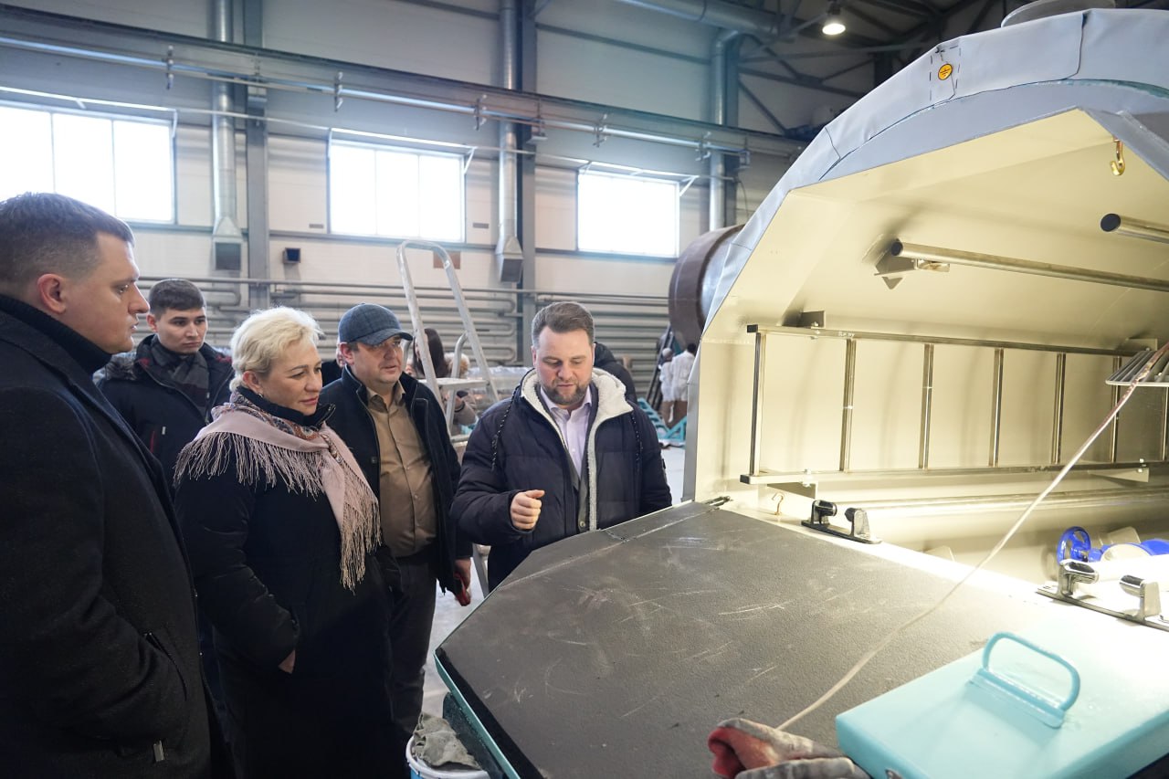 Юлия Ашуркова познакомилась с производством самарской компании «Пиэль-Компани»