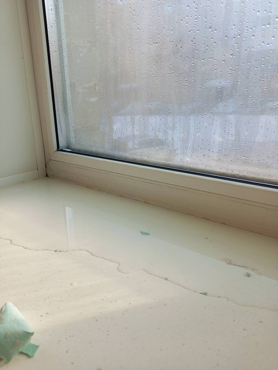 Жители 141 дома по улице Мичурина жалуются на «баню» в подъезде Жители 141 дома по улице Мичурина жалуются на «баню» в подъезде