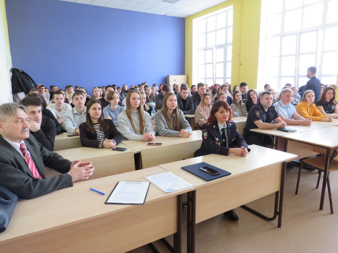 Самарские транспортные полицейские поводят профориентацию молодежи Самарские транспортные полицейские поводят профориентацию молодежи