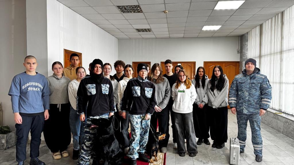 Создаём надёжное будущее с нынешними студентами! Создаём надёжное будущее с нынешними студентами!